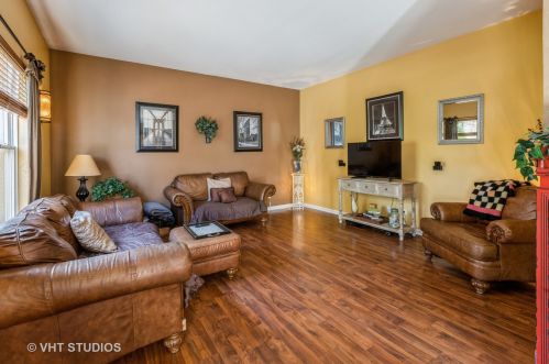 1904 Brockway St, Joliet, IL 60431-1598