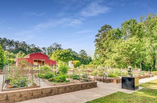 3810 White St, Suwanee GA  30024-1806 exterior