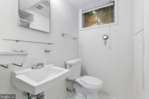 4 Locksley Ct, Silver Spring MD 20904-6321 exterior