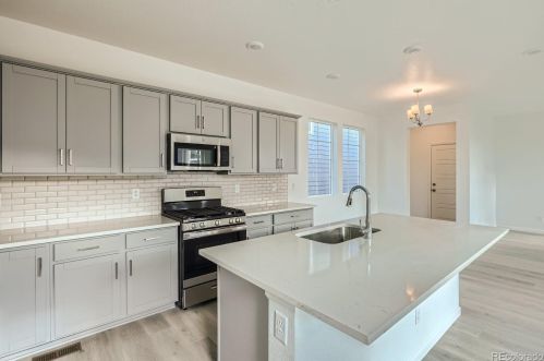 23949 34th Ave, Denver, CO 80019-5918