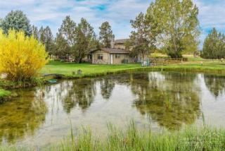 23900 Skywagon Dr, Bend, OR 97701-9645