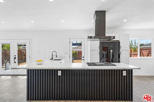 2854 Orange Ave, Anaheim CA  92804-3235 exterior