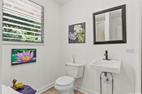 3430 Kaohinani Dr, Honolulu HI  96817-1022 exterior