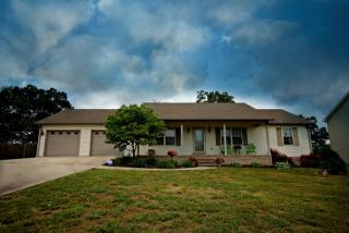 182 Minster Dr, Baxter, TN 38544-3552