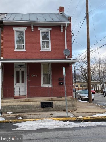 59 South St, Carlisle, PA 17013-3427