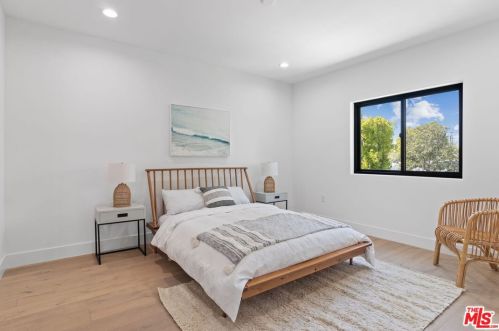 4614 Tobias Ave, Van Nuys CA  91403-2823 exterior