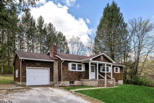 72 Plotts Rd, Fredon, NJ 07860-6224