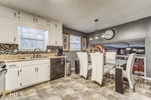 6050 Katherine Rd, Rex GA 30273-1122 exterior