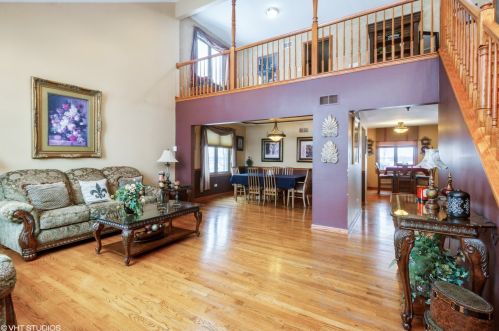 6449 Birch Ct, Monee, IL 60449-9238