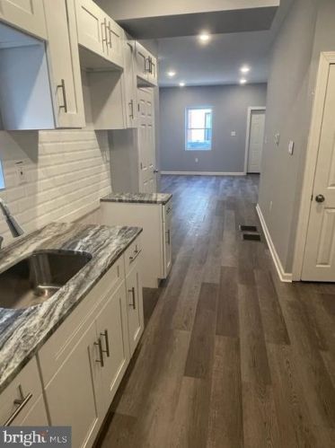 2353 Cleveland St, Philadelphia PA  19132-4328 exterior