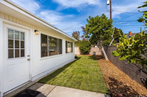 22631 Hickory Ave, Torrance CA  90505-2945 exterior