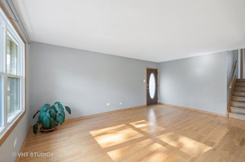1109 Walter St, Lemont IL  60439-3952 exterior