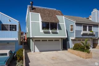 353 Highland Dr, Oxnard, CA 93035-4414