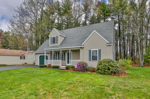 38 Scottsdale Dr, Hudson NH  03051-3750 exterior