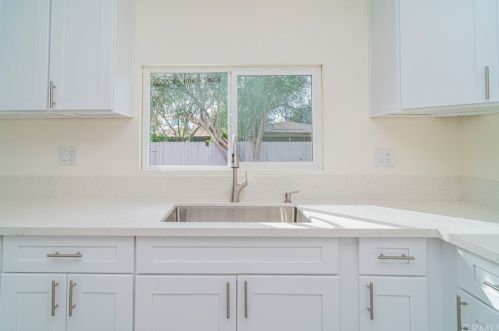 4082 Overland St, Riverside CA  92503-4071 exterior