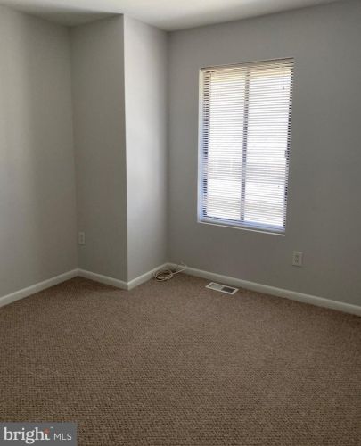 2149 Oram Pl, Herndon VA  20170-4356 exterior
