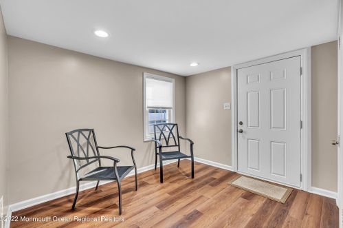 826 Prospect Ave, Tinton Falls NJ  07712-5709 exterior