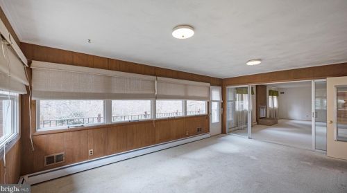 355 Scott Dr, Silver Spring MD 20904-1066 exterior