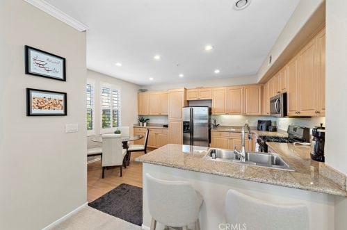 2365 Watermarke Pl, Irvine CA  92612-7695 exterior