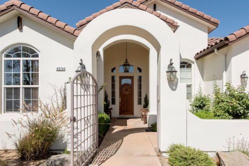 4574 Quail Lake Dr, Clovis, CA 93619-4630