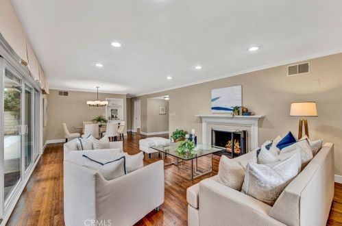 1208 Park Ln, Santa Ana CA  92706-1423 exterior