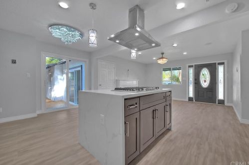 7106 Orch St, Riverside CA  92504-3958 exterior