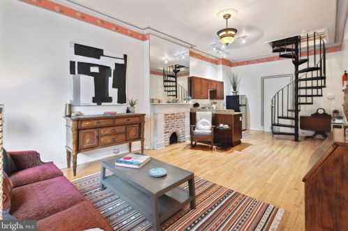 810 10th St, Philadelphia, PA 19123-1967