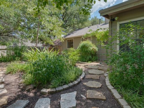 910 Calico Dr, Austin TX  78748-6492 exterior