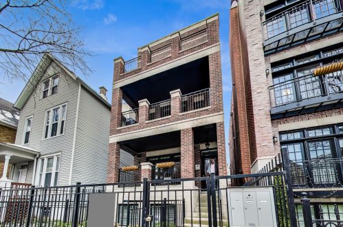 3249 Clifton Ave, Chicago, IL 60657-3318