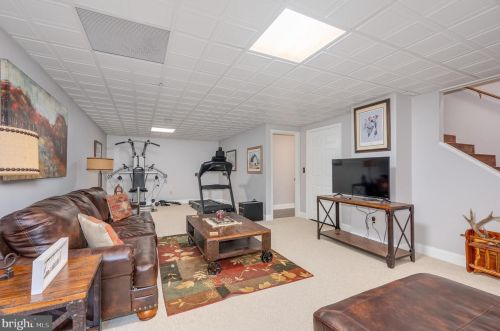 874 Pheasant Hill Rd, Summit Point WV  25446-3634 exterior