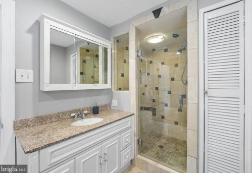 2450 4 St, Philadelphia PA 19148-4713 exterior