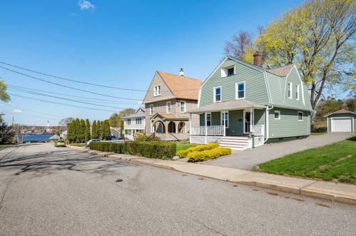 64 Baker Ave, Groton, CT 06340-3921