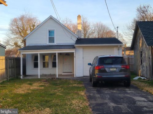 15 Hunt St, Pilesgrove, NJ 08098-1127