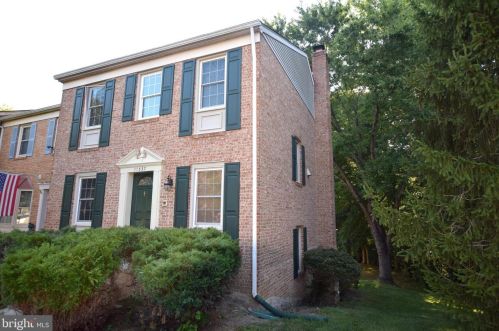 11337 Cromwell Ct, Woodbridge VA  22192-1125 exterior