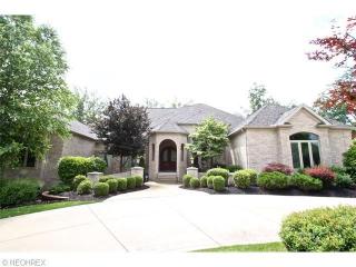 6774 Rivercrest Dr, Cleveland, OH 44141-1070
