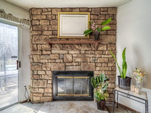 11885 Kepner Dr, Aurora CO 80012-3284 exterior