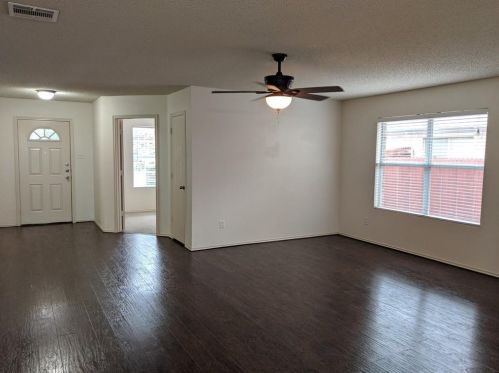 652 Condor Trl, Fort Worth TX  76131-8825 exterior