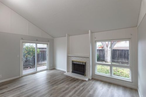 5880 Moraga Ave, San Jose, CA 95123-3833
