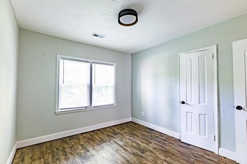 1361 Byrere Ter, Atlanta GA  30310-3927 exterior