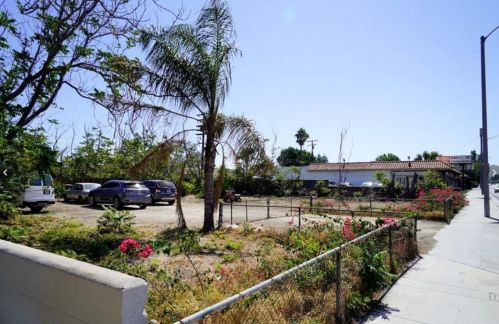 516 State College Blvd, Anaheim CA  92806-2919 exterior