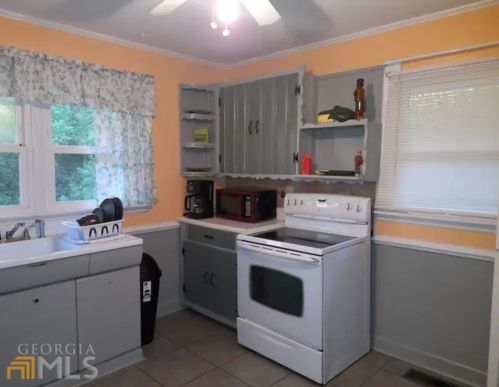 3270 Rex Rd, Rex GA 30273-1041 exterior