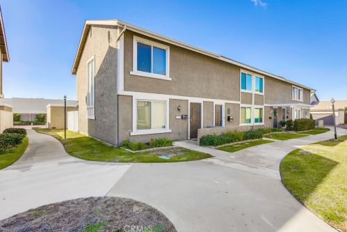 11042 Grant Way, Stanton, CA 90680-2829
