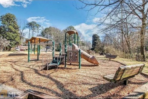 3795 Admiral Dr, Atlanta GA  30341-2223 exterior
