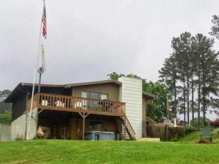 1974 Bootbluff Trl, Dandridge, TN 37725-6701
