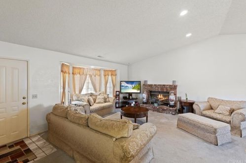 22301 Osprey Ct, Wildomar, CA 92595-8147