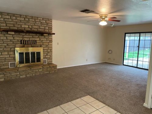 1715 Doyle St, Granbury TX  76048-2379 exterior