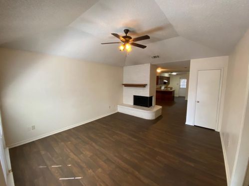 6266 Canyon Cir, Fort Worth TX  76133-4434 exterior