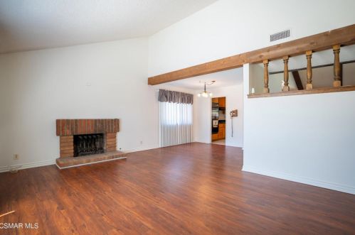 2316 Yosemite Ave, Simi Valley CA  93063-3541 exterior