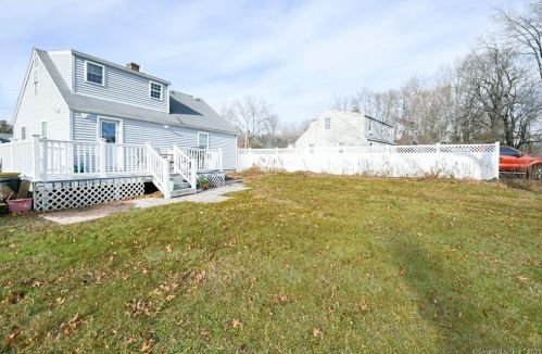 45 Brookvale Dr, Wallingford, CT 06492-4803