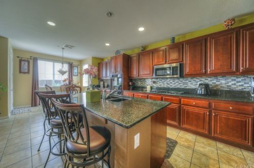 9380 Dauchy Ave, Riverside CA  92508-9213 exterior
